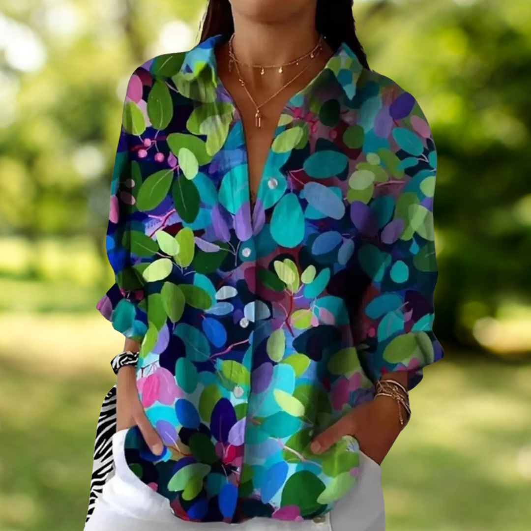 Jella – Flowing Everyday Blouse with Feminine Neckline
