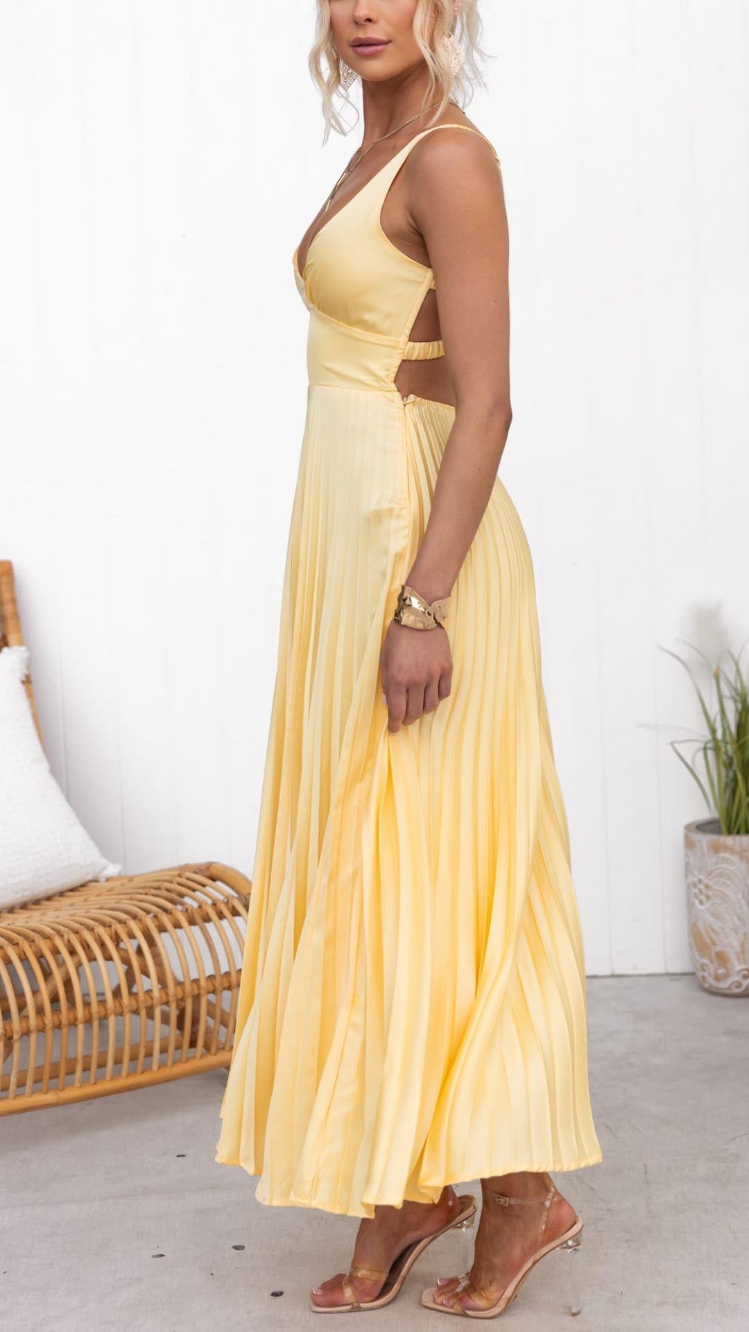 Faye | Pleated V-Neck Maxi Dress